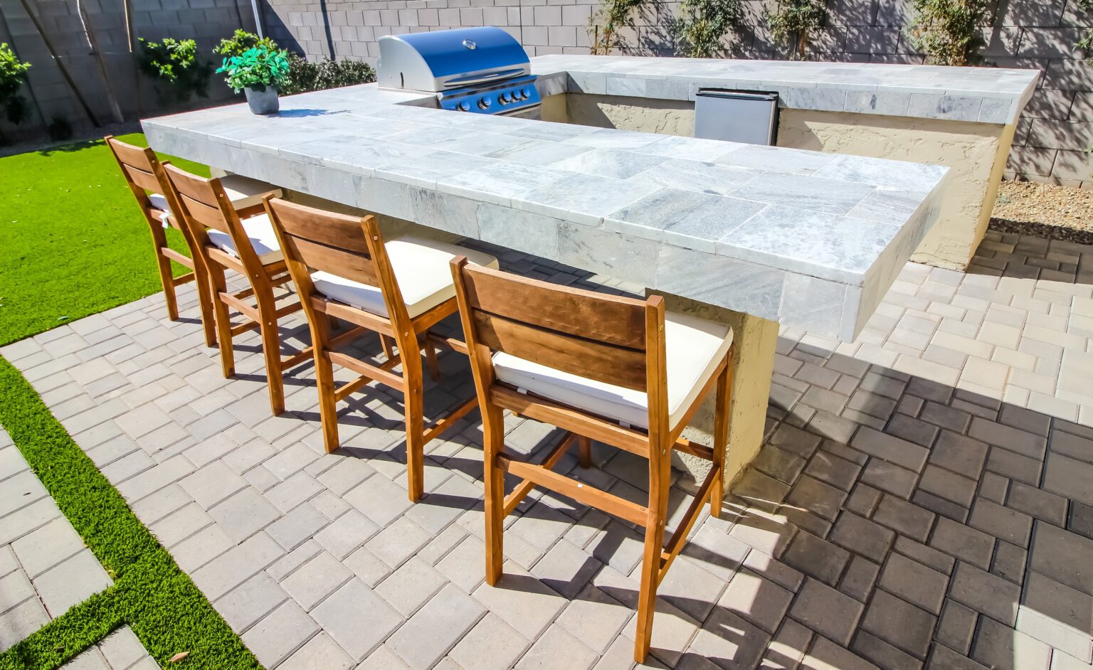 Paver Installation in Dublin 32 Beautiful outdoor kitchen with a paver patio. Geico Builders, the best outdoor kitchen installer. Paver installation in Dublin