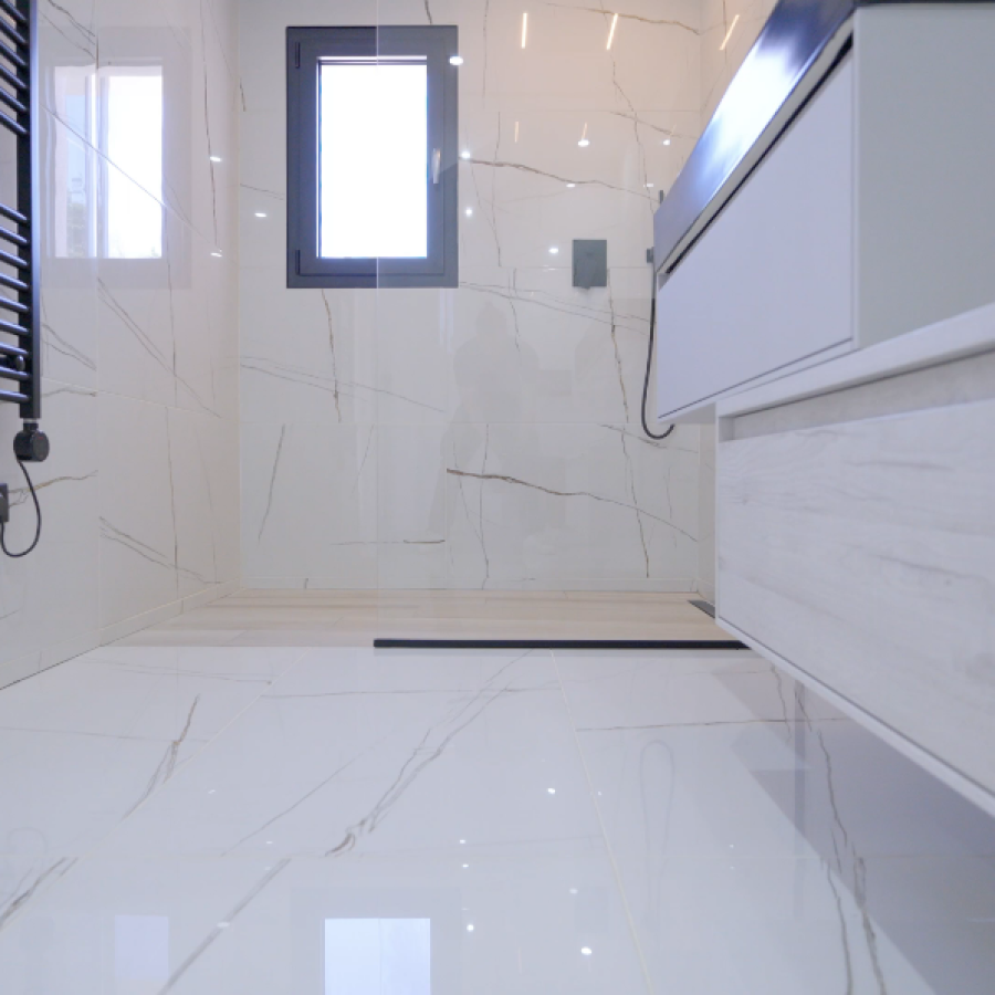 Capturebathroom Geico Builders expert bathroom remodel in the Bay Area